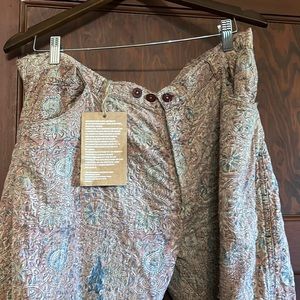 Magnolia pearl pants nwt.